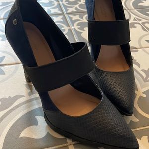 Simply Vera Wang heels